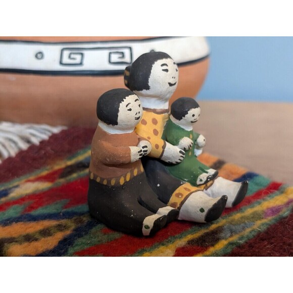 Vintage Pueblo Pottery Storyteller Figurine, Cochiti Native American Folk Art - Picture 6 of 10